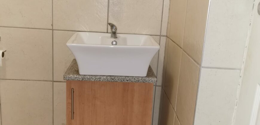 Ground floor bachelor at Latitude 5 available to RENT