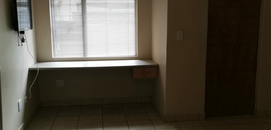 Ground floor bachelor at Latitude 5 available to RENT