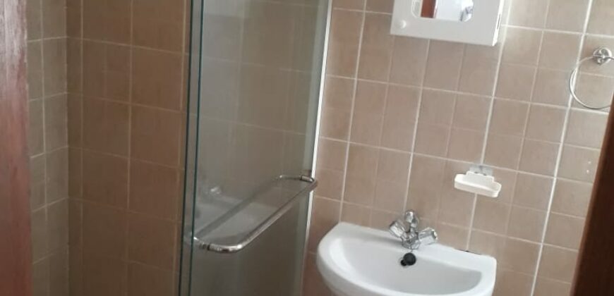 Spacious bachelor to RENT at Oxford